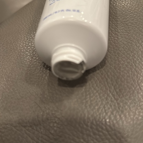 ZO Skin Health Gentle Cleanser 6.7 oz Exp 10/24 - Picture 2 of 2